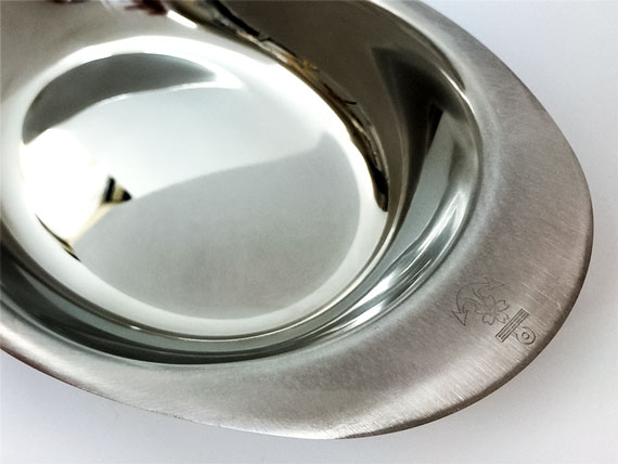 カレー皿(横から)